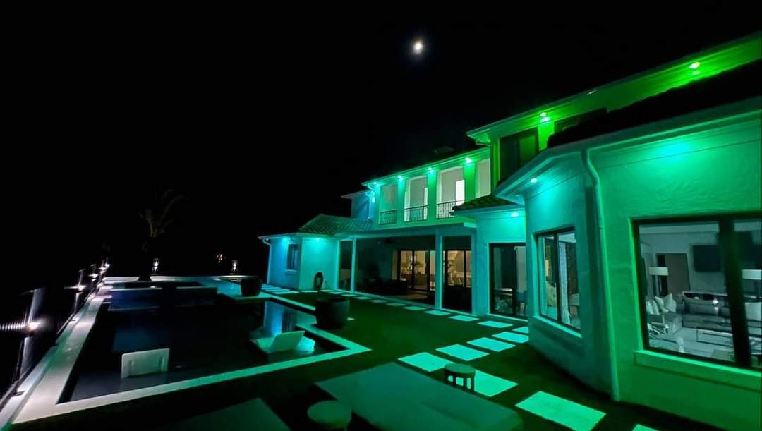 soffit down lighting